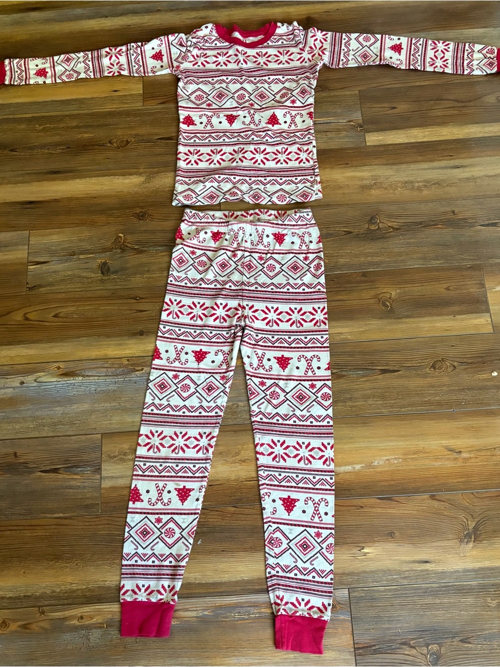 Pj Place Red and White Fair Isle Pajama Top And Bottom Size 12
